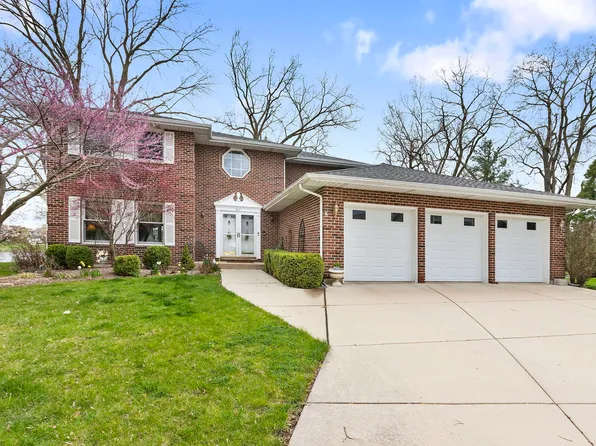 887 N Dovington Ct, Hoffman Estates, IL 60169