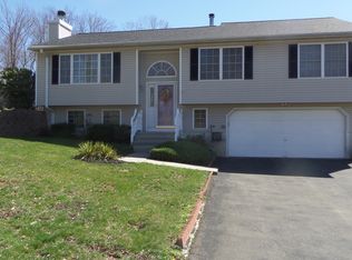 205 Osborn Rd, Naugatuck, CT 06770