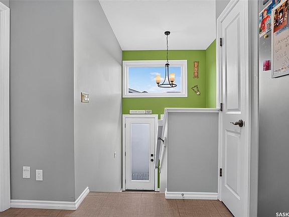 3rd image of 2801 Ridgway AVENUE