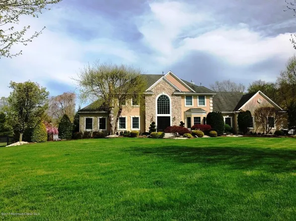 511 Apache Trl, Morganville, NJ 07751