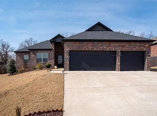 560 Lancaster Rd, Centerton, AR 72719