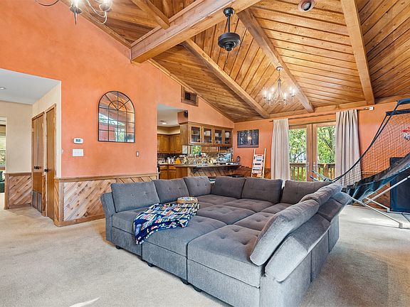 5th image of 1409 Oakridge Rd