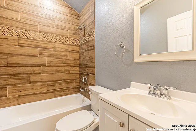 479 Corliss — Photo 22