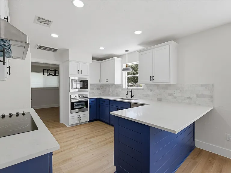 11507 Barwood Bend Dr — Photo 9