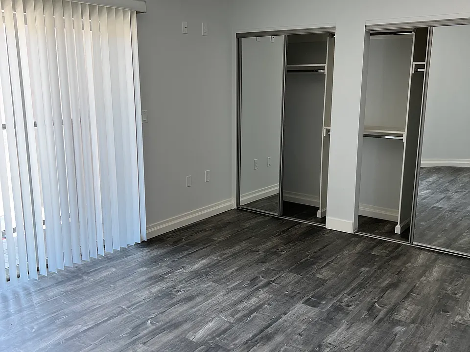 12871 San Fernando Rd #301