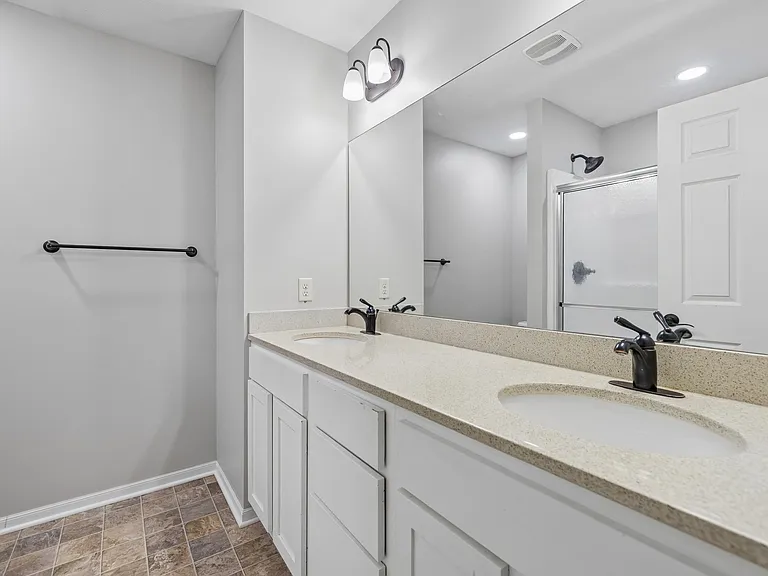 5638 Shailee Ct — Photo 27