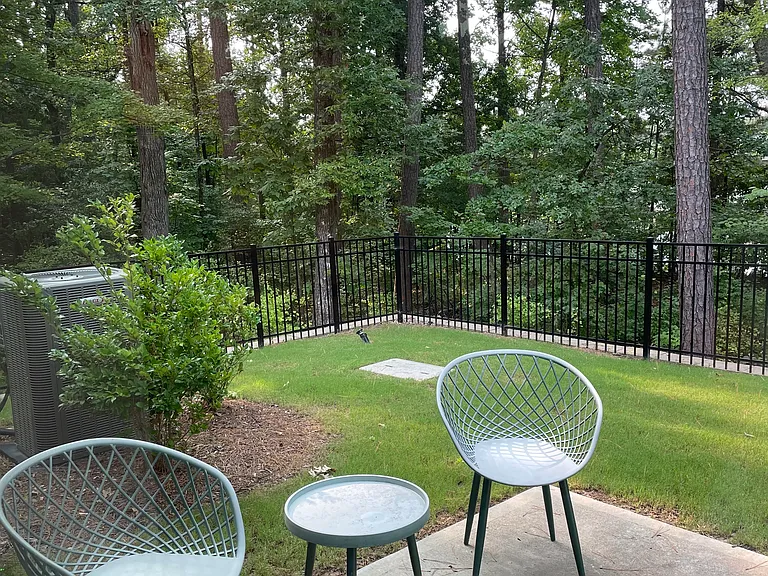 Newfields Place Ls — Photo 15