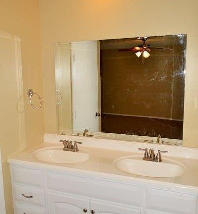 5th image of 4622 Gladstone Dr