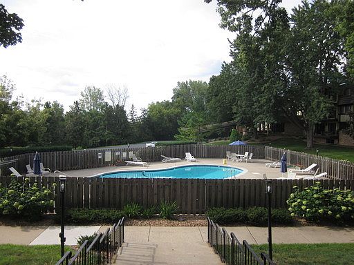 2nd image of 205 Barry Ave S APT 116
