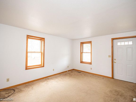 5th image of 1420 E Elmhurst Ave
