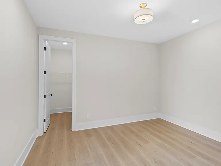 8081 Atlee Ct — Photo 35