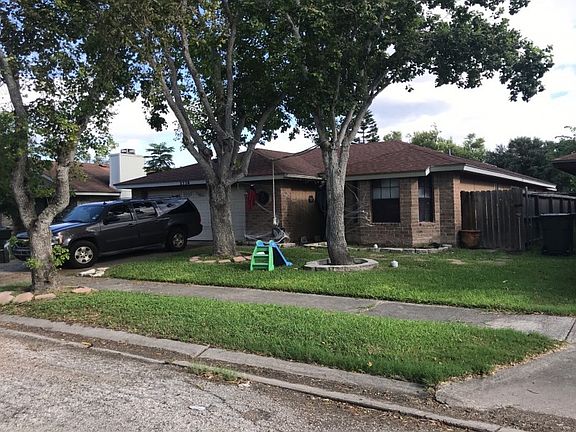 2nd image of 2734 Alvin Dr