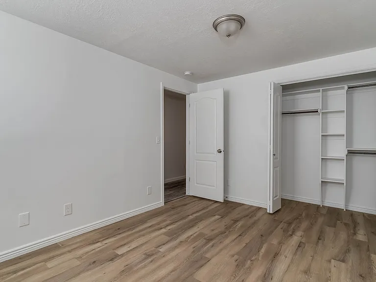 409 S 1125 W — Photo 20