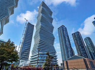 3900 Confederation Pkwy SW #2406, Mississauga, ON L5B 0M3