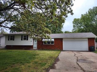 605 Topeka Ave, Leavenworth, KS 66048