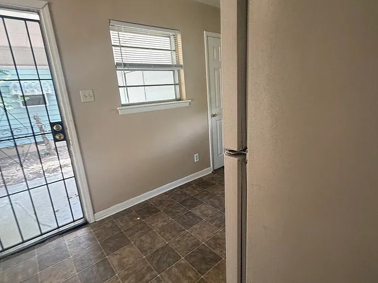 613 Ellen Dr — Photo 12