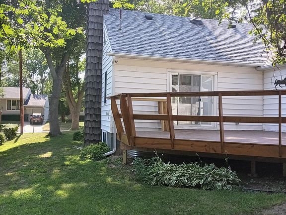 2nd image of 2824 S Cypress St