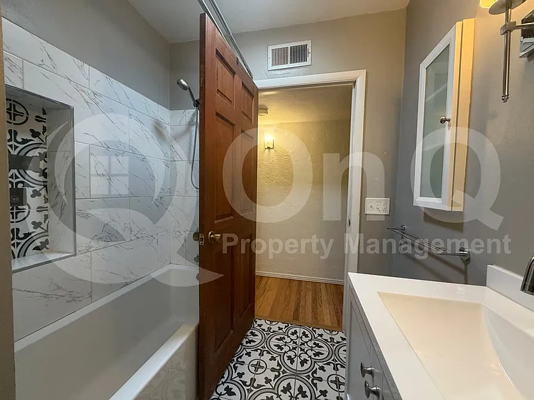 2926 E Waverly St — Photo 22