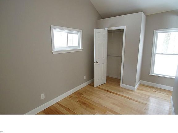 5th image of 196 Vincent St #2
