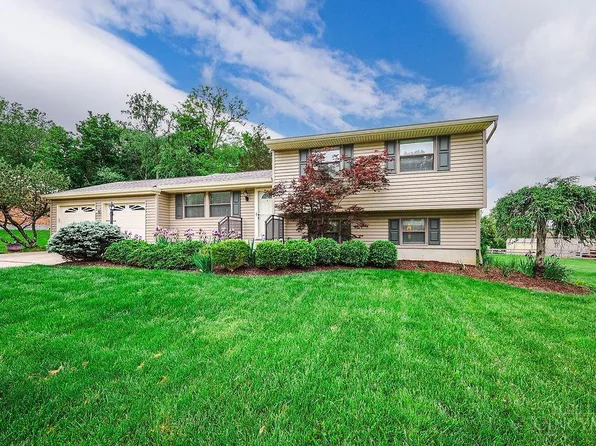 5825 Cedaridge Dr, Cincinnati, OH 45247