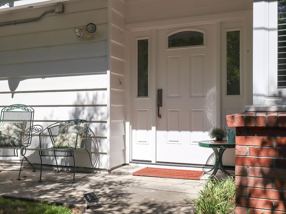 1st image of 80 Greenway Dr #A