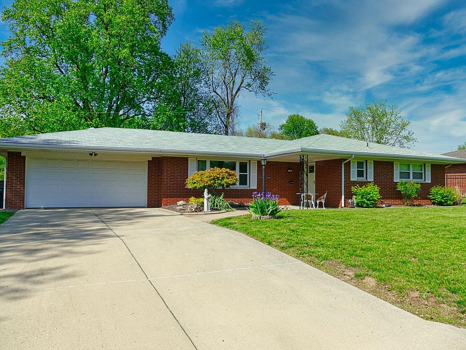 1st image of 105 Winchester Dr
