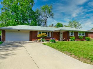 105 Winchester Dr, Belleville, IL