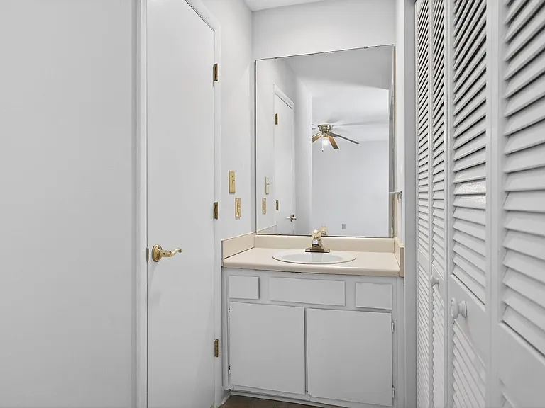 5367 Wayne St #B — Photo 15