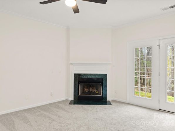 charlotte-north-carolina-65011711 picture