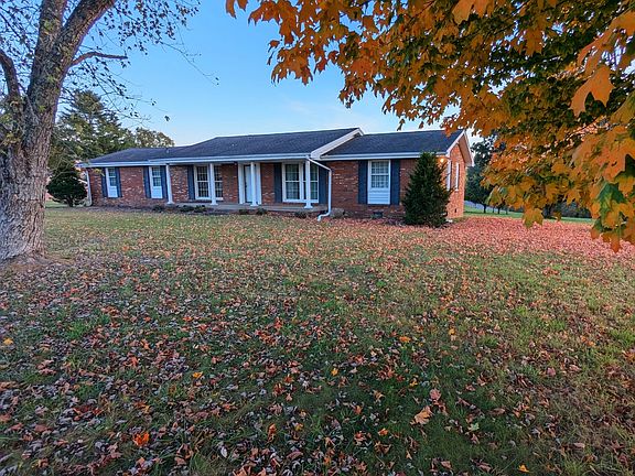2nd image of 200 Woodlawn Dr