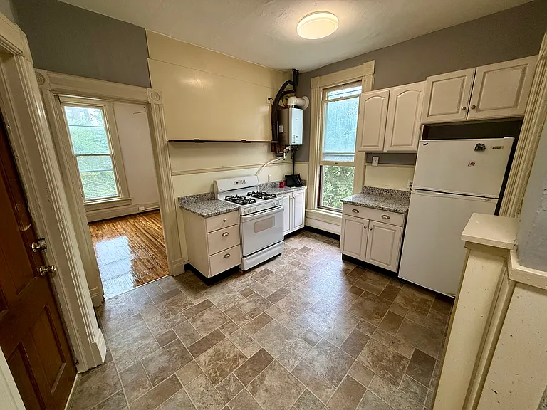 625 Niagara St #3 — Photo 6