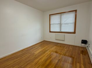 24031 68th Ave #1, Little Neck, NY 11362