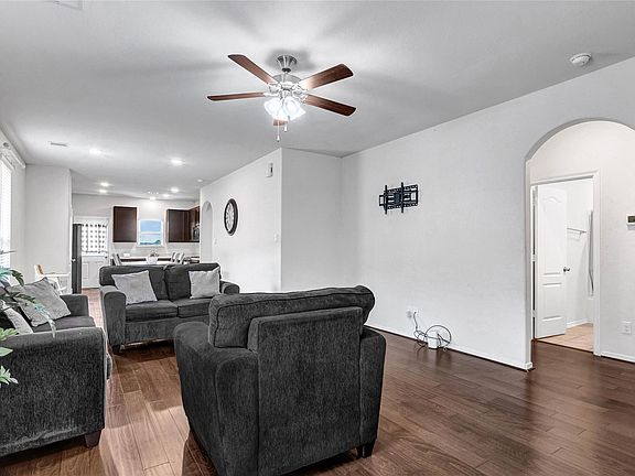 4th image of 9830 Yanet Grove Ln