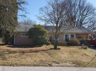 576 Green Valley Rd, York, PA 17403