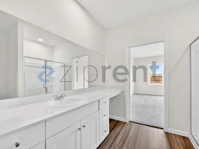 1317 Kennedy Rd — Photo 15