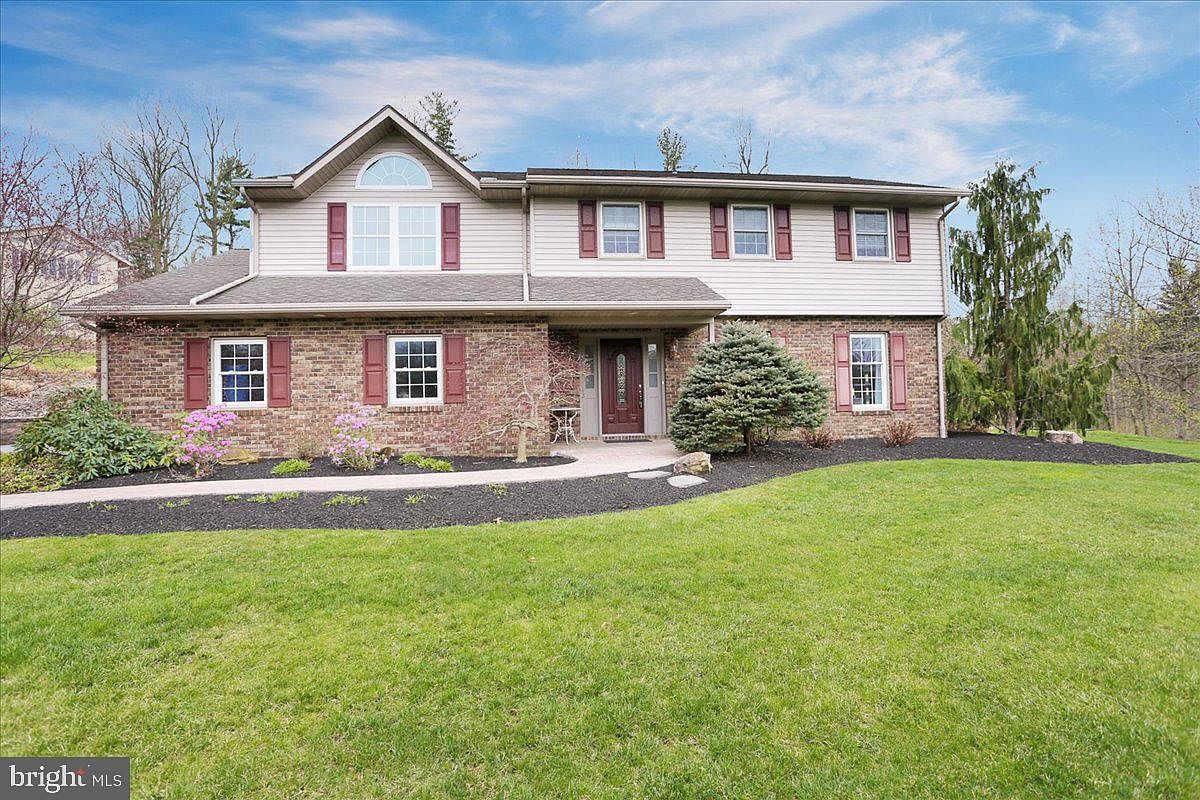 312 Foxcroft Ln, Robesonia, PA 19551 Zillow