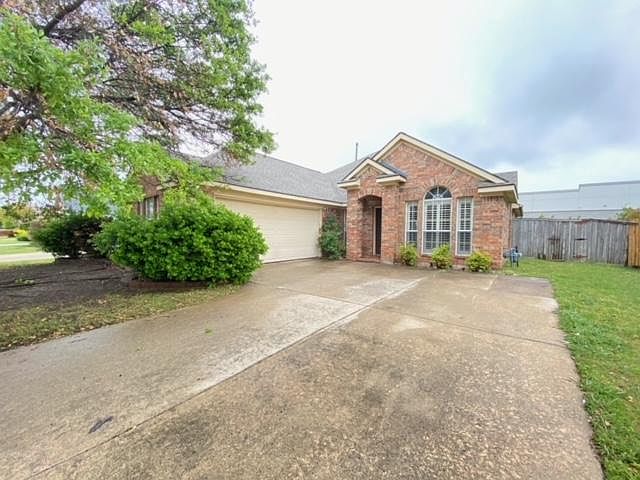 1st image of 10715 Robincreek Ln