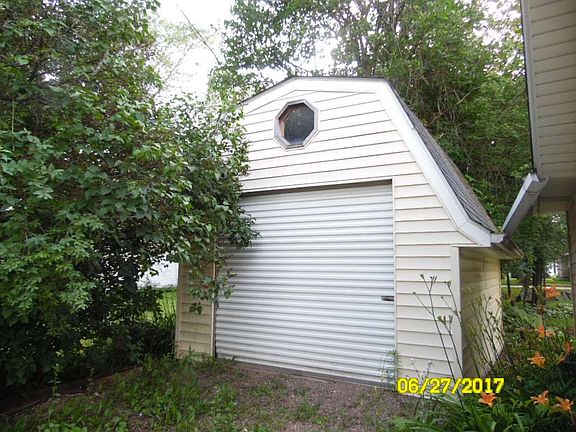 3rd image of 1009 N 1st Ave
