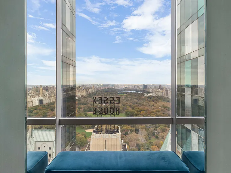 157 W 57th St #53B — Photo 16