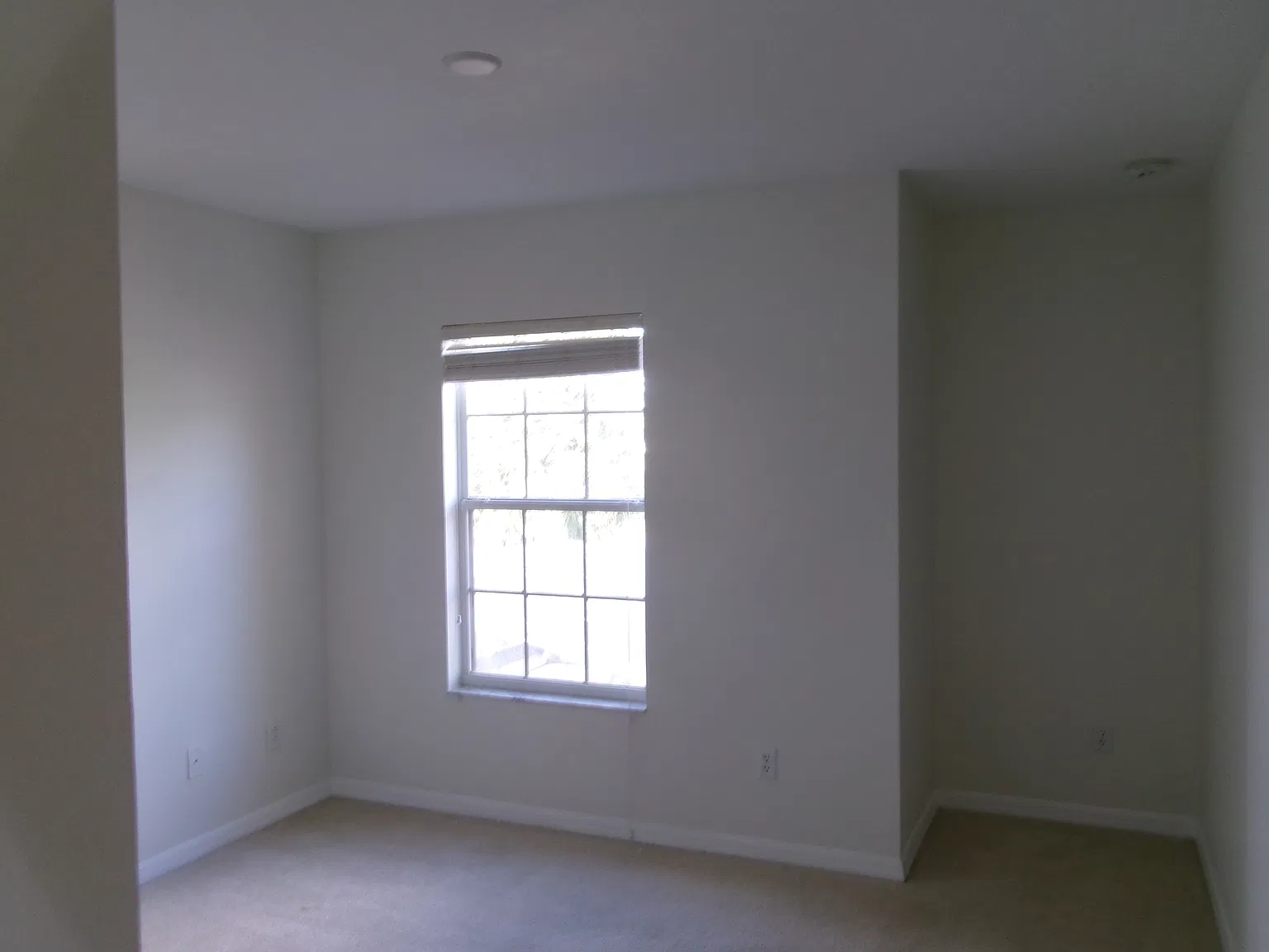 4 bed, 1884 sqft, $2,600 — Photo 2