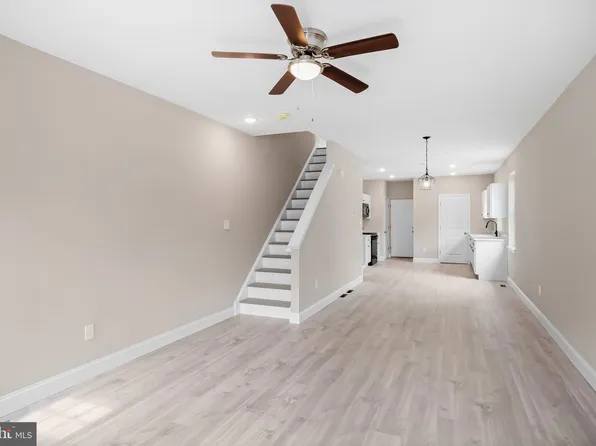 655 Line St, Camden, NJ 08103