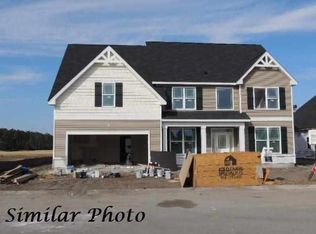 300 Plantation Dr, Maple Hill, NC 28454