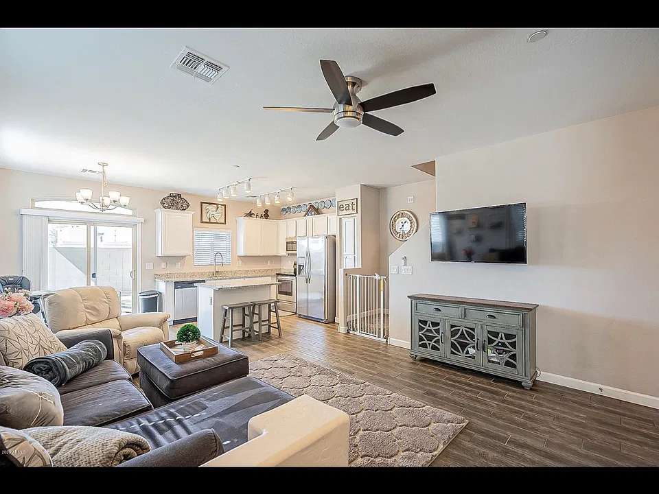 2150 W Alameda Rd #1232