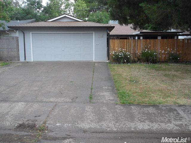1st image of 5863 Woodleigh Dr