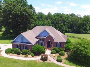 298 Green Fields Ln, Columbus, NC 28722