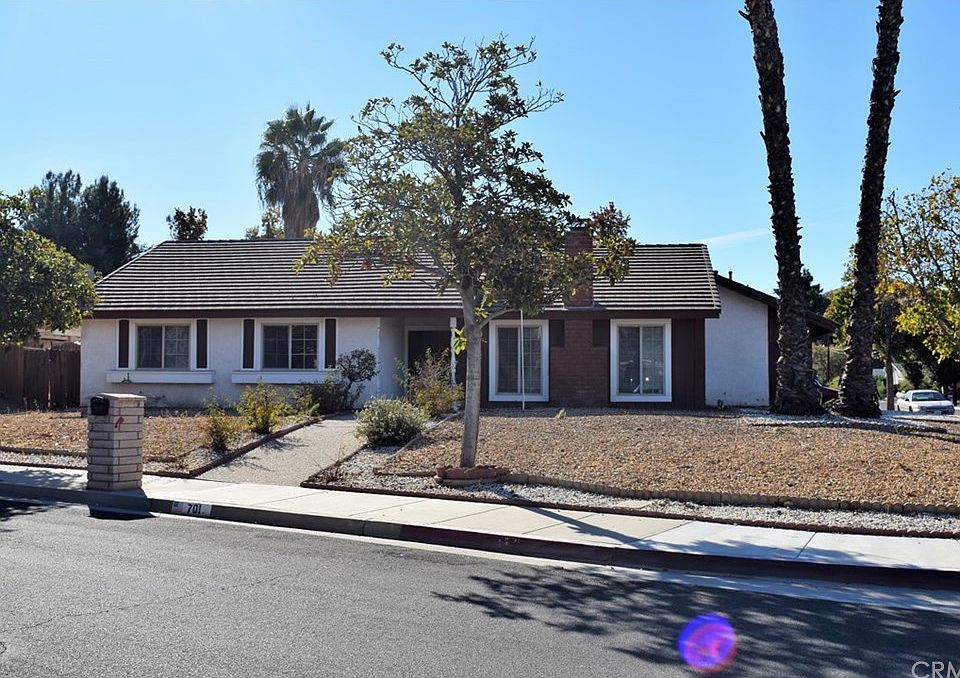 1st image of 701 Barber Dr