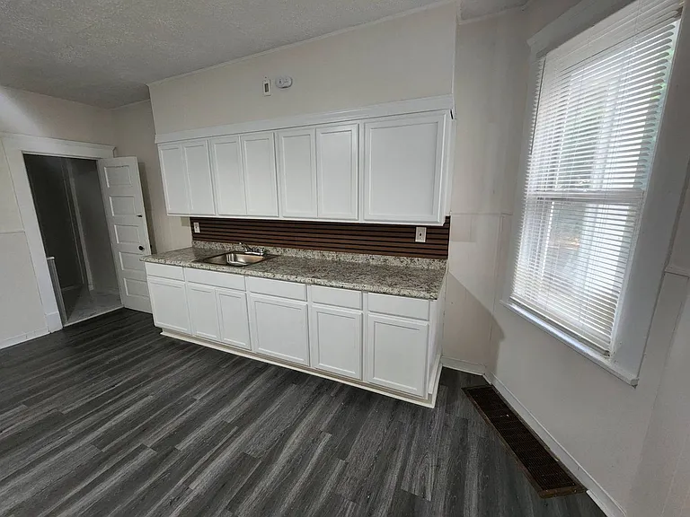 6701 Gertrude Ave — Photo 15