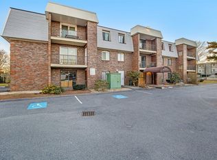 15 Oak Neck Rd APT 11, Hyannis, MA 02601