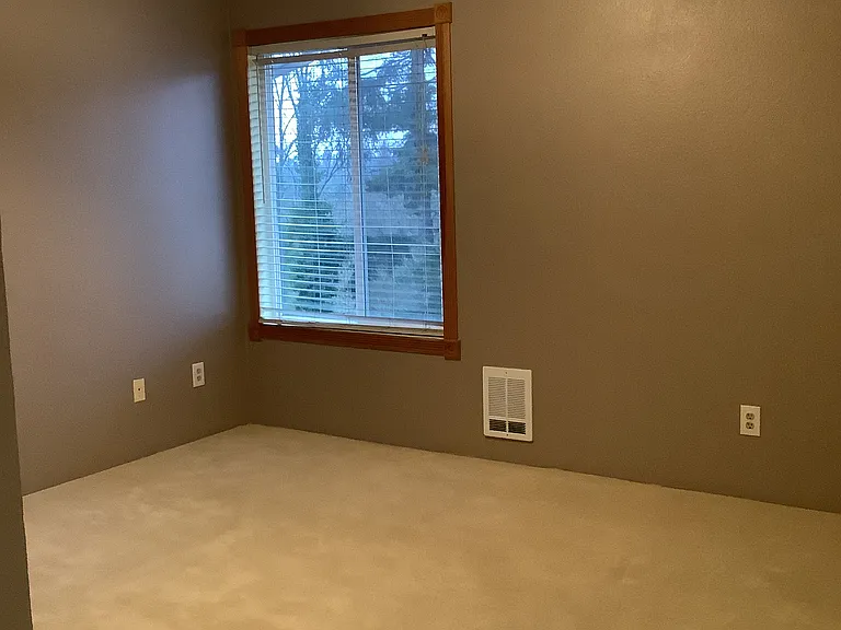 17431 Ambaum Blvd S #0 — Photo 13