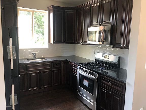 4th image of 118 Arlington Ave Fl 2nd